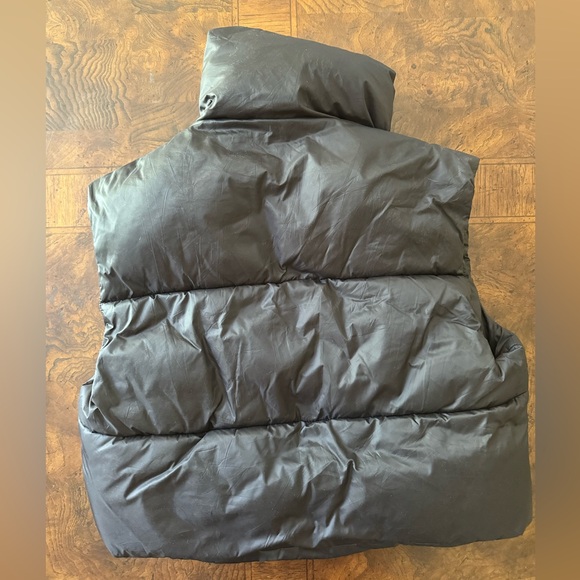 KEOMUD Women's Winter Crop Vest Lightweight Sleeveless Outerwear Puffer Vest - Picture 4 of 8